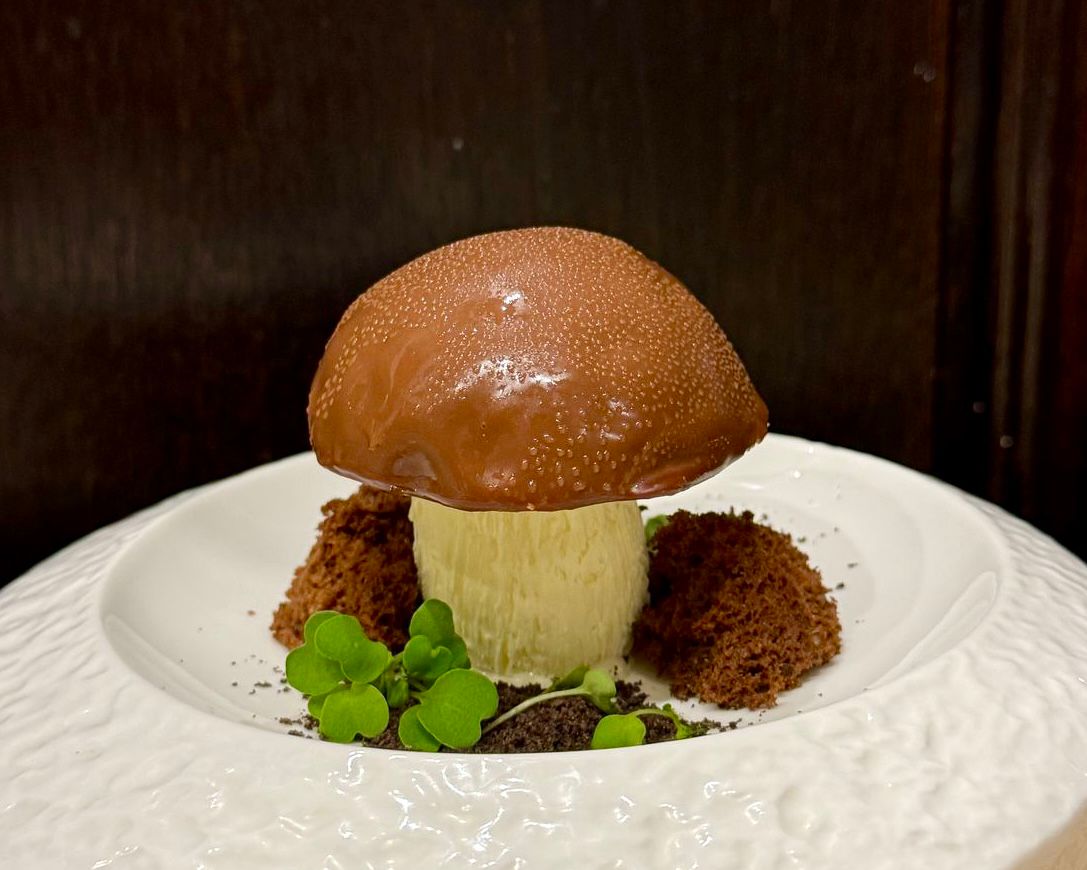 Обновленное меню десертов в ресторане